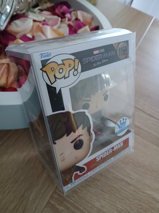 🔥NIB Funko Pop MARVEL Spider-Man NO WAY HOME #1169 & FREE PROTECTOR - Picture 12 of 12